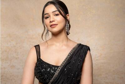 Sachin Tendulkar's Daughter Sara Tendulkar is Brighter Than The Rare Black Diamond in Sequin Saree And Backless Blouse - See Viral Pics