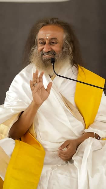 7 Tips to Clear Mind of Negative Thoughts By Sri Sri Ravi Shankar