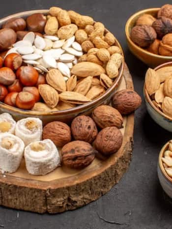9 Best Dry Fruits to Add in Your Winter Diet
