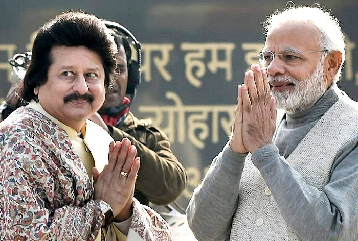 PM Narendra Modi Remembers 'Beacon of Indian Music' Pankaj Udhas, Shares Never-Seen-Before Photos